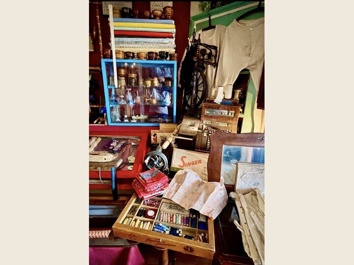 Tentoonstelling verdwenen Landsmeerse winkeltjes